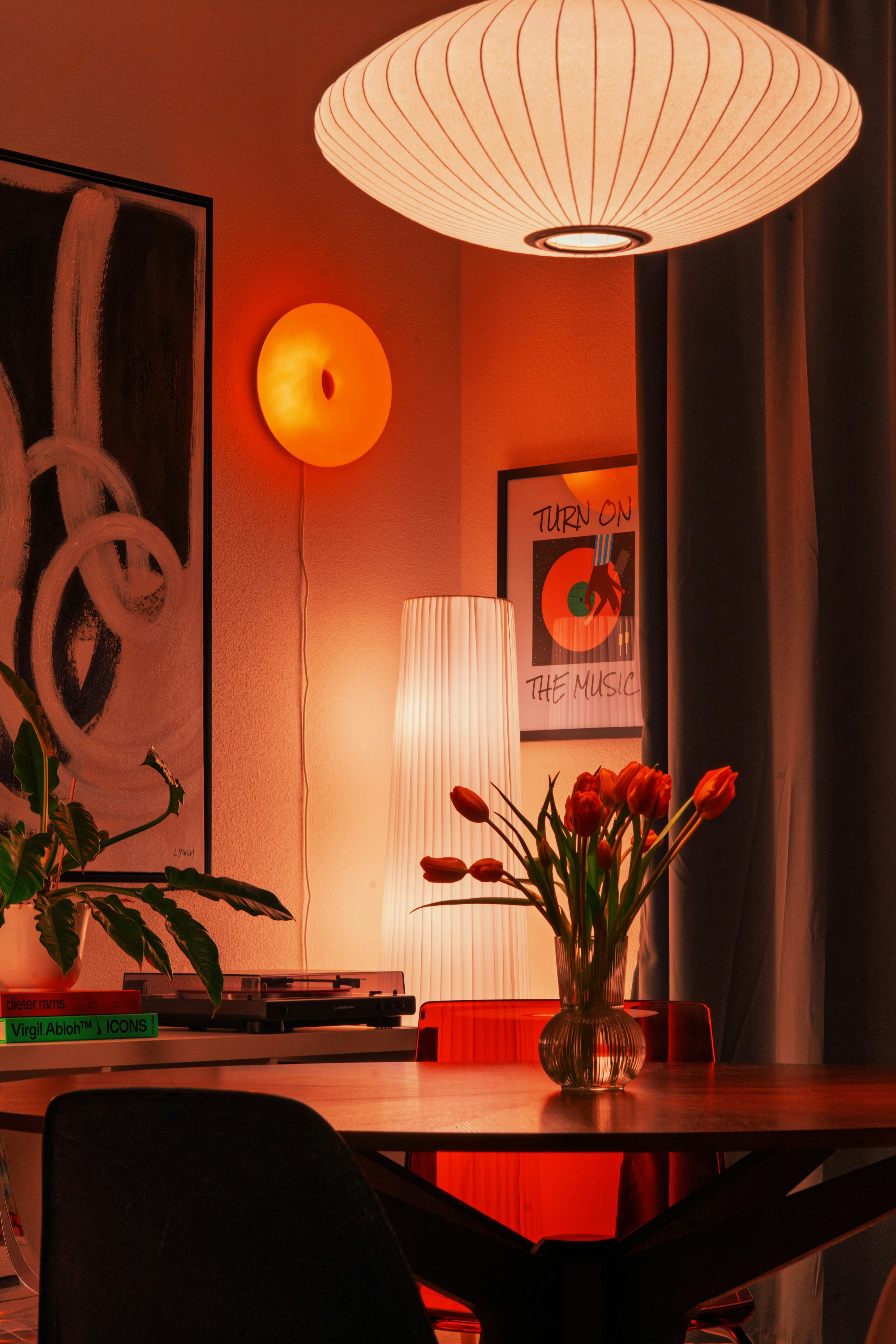 Appartement meublé lumière ambrée